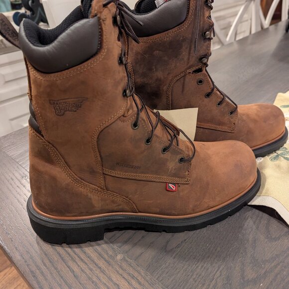 NEW Red Wing DynaForce® Men's 8-inch Waterproof Safety Toe Boot Size 13 - Picture 2 of 14